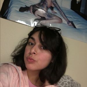 Meet your Posher, Alejandra